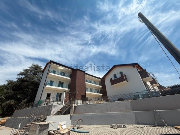 appartamento in vendita a Cantù in zona Cascina Amata