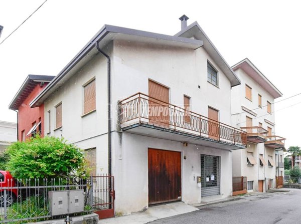 casa indipendente in vendita a Cantù