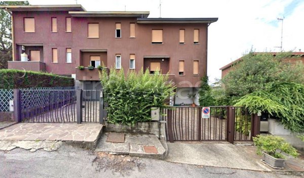 casa indipendente in vendita a Cantù in zona Vighizzolo