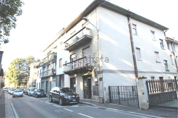 negozio in vendita a Cantù
