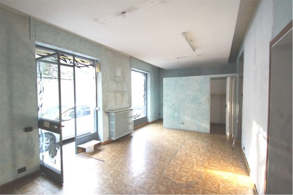 negozio in vendita a Cantù