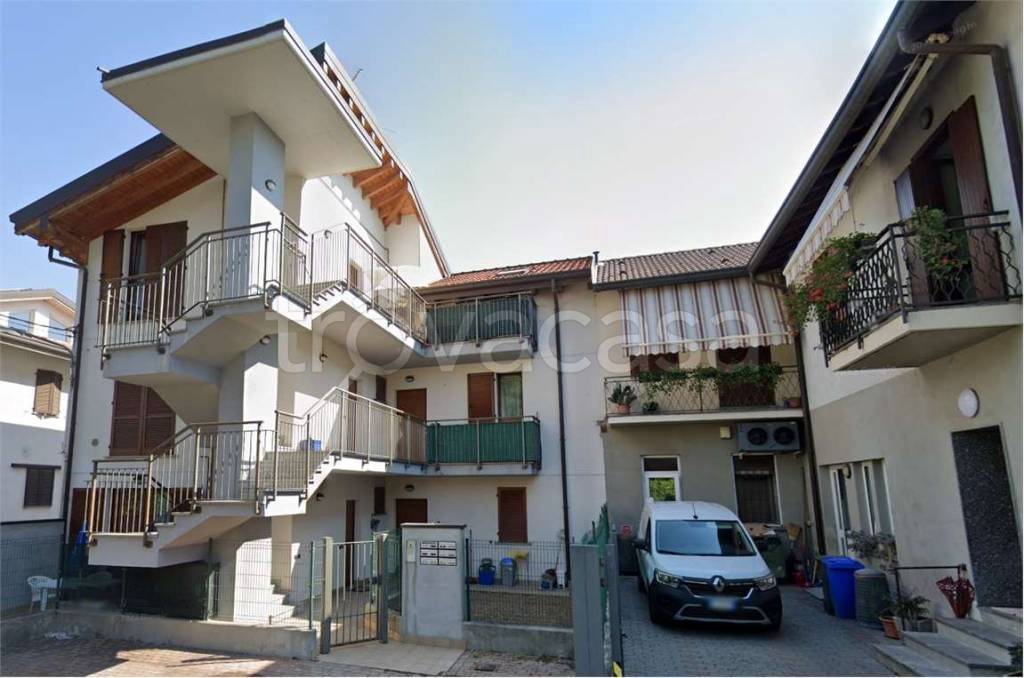 appartamento in vendita a Cantù in zona Vighizzolo