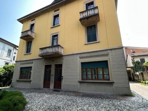 casa indipendente in vendita a Cantù