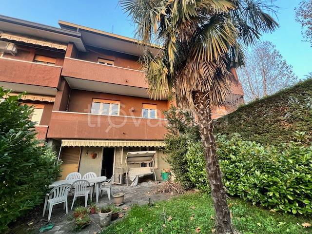 casa indipendente in vendita a Cantù