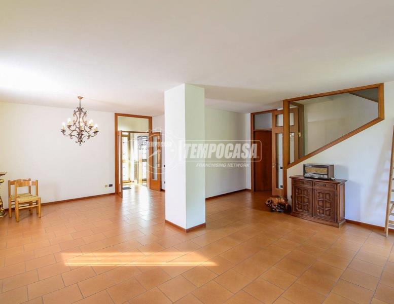 casa indipendente in vendita a Cantù