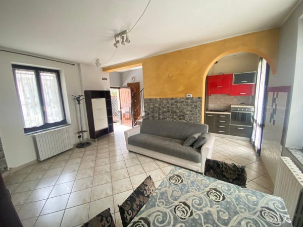 appartamento in vendita a Cantù in zona Cascina Amata