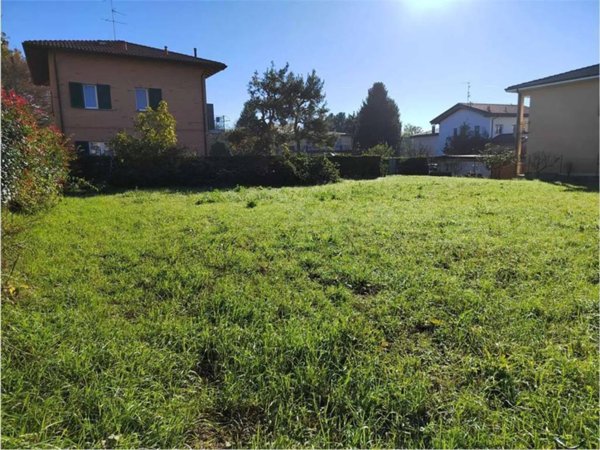 terreno agricolo in vendita a Cantù in zona Cascina Amata