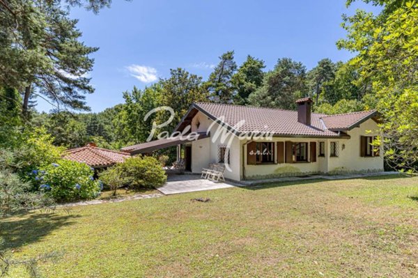 casa indipendente in vendita a Cantù