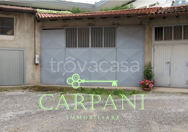 locale commerciale in vendita a Cantù