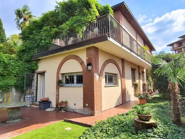 casa indipendente in vendita a Cantù