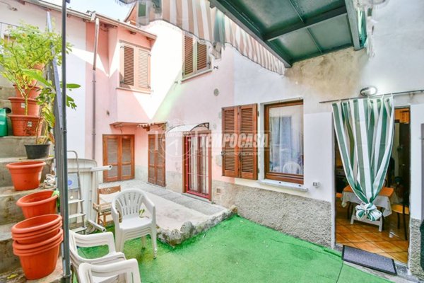 appartamento in vendita a Cantù in zona Cascina Amata