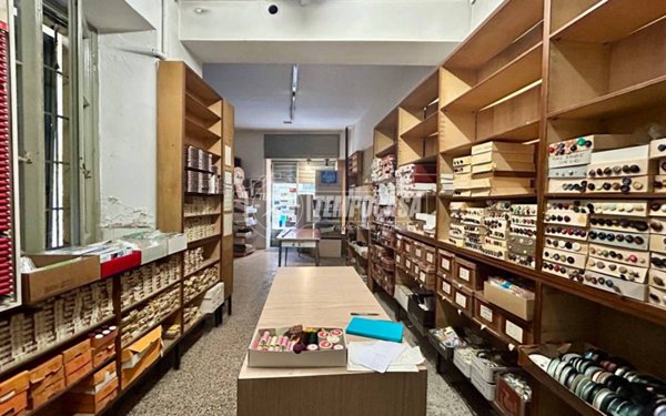 negozio in vendita a Cantù