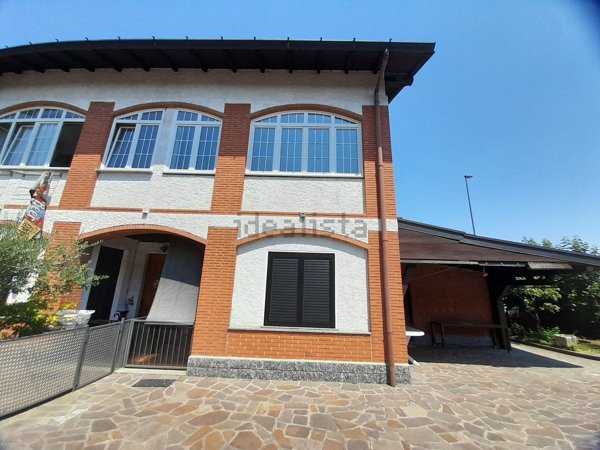 casa indipendente in vendita a Cantù