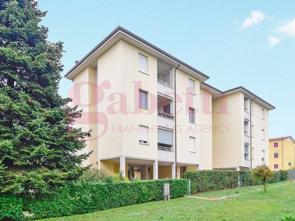 appartamento in vendita a Cantù in zona Vighizzolo