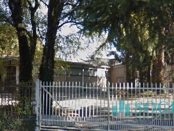 locale commerciale in vendita a Cantù in zona Vighizzolo