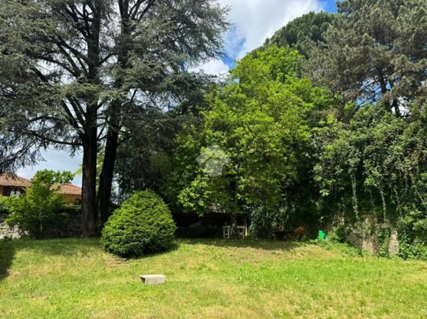 casa indipendente in vendita a Cantù