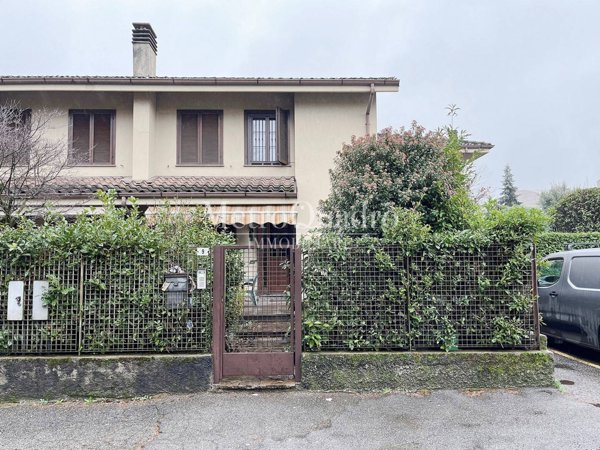 casa indipendente in vendita a Cantù in zona Vighizzolo