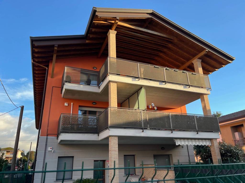 appartamento in vendita a Cantù in zona Vighizzolo