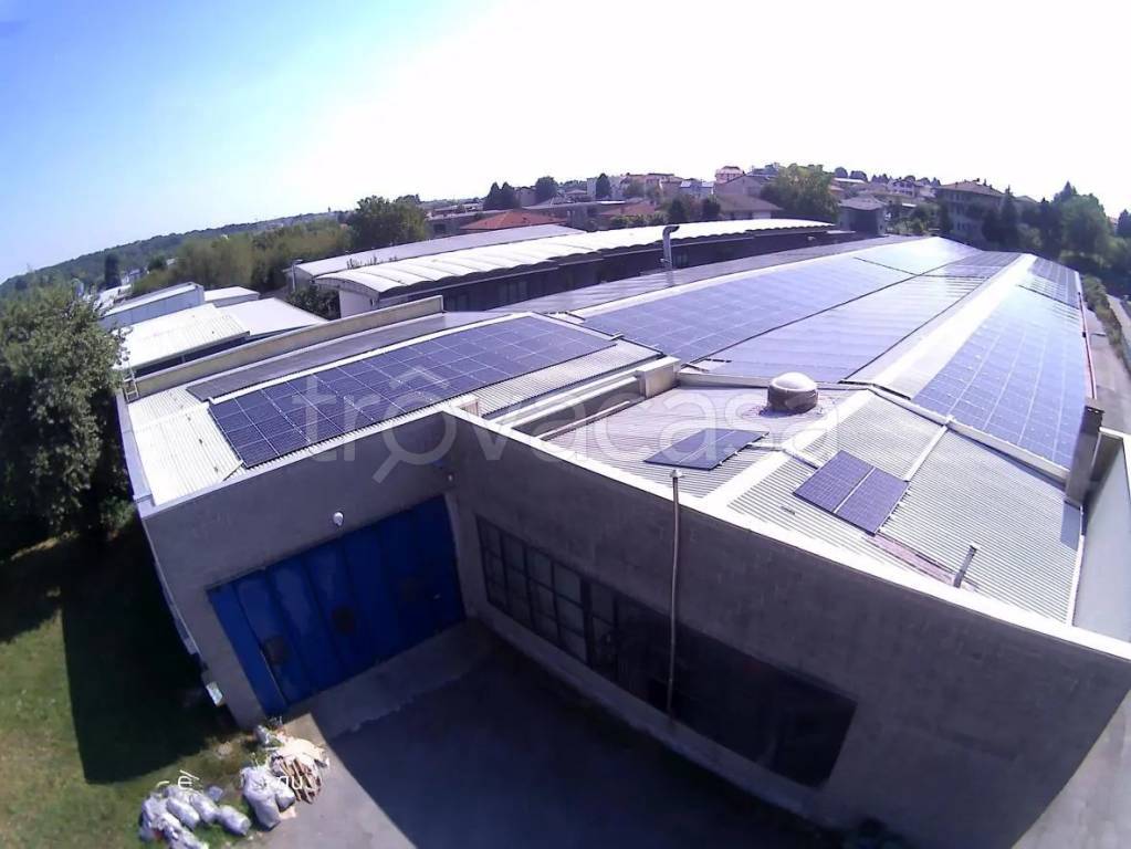 capannone in vendita a Cantù