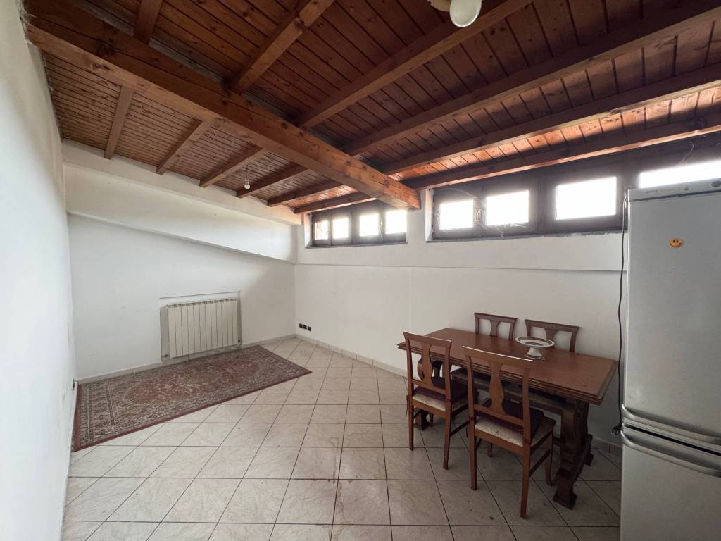 appartamento in vendita a Cantù in zona Vighizzolo