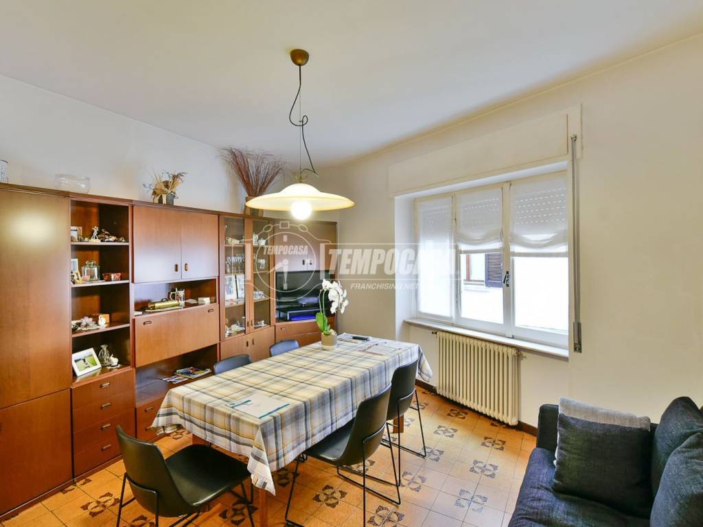 appartamento in vendita a Cantù in zona Cascina Amata