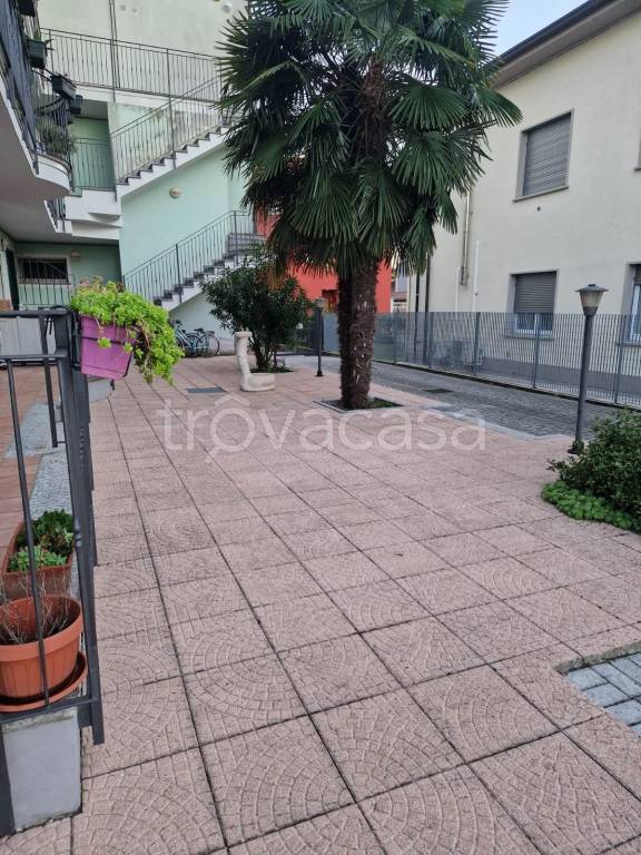 appartamento in vendita a Cantù in zona Vighizzolo