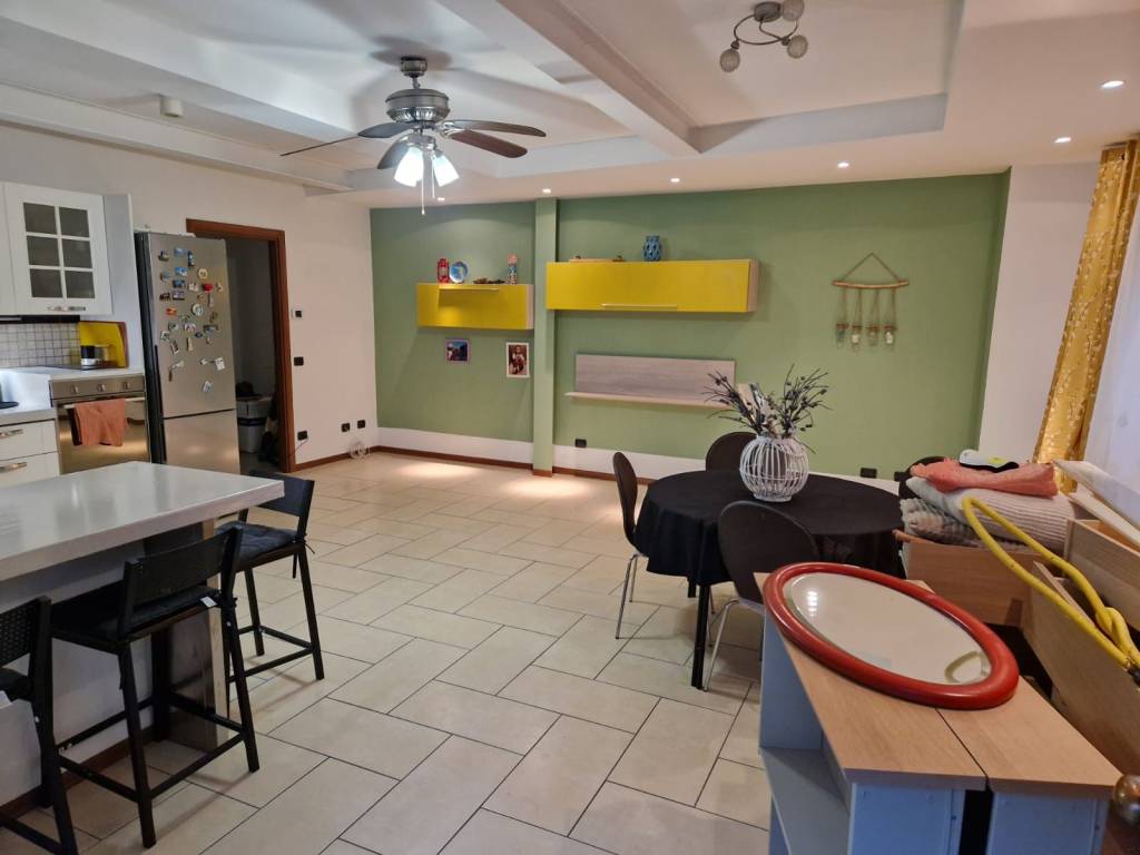 appartamento in vendita a Cantù in zona Vighizzolo