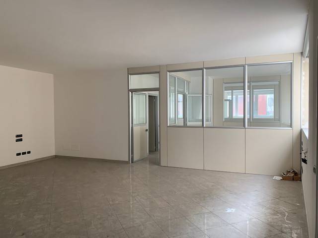 ufficio in vendita a Cantù