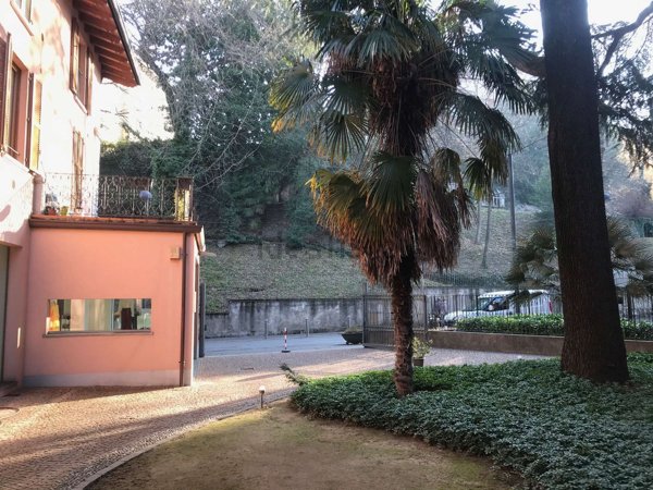 casa indipendente in vendita a Cantù