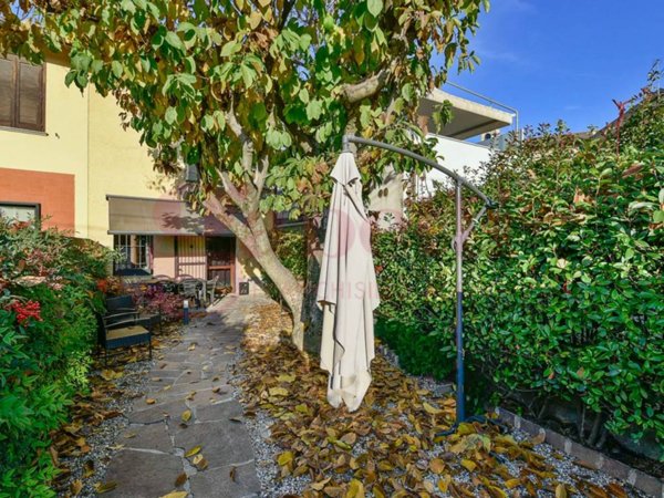 appartamento in vendita a Cantù in zona Vighizzolo