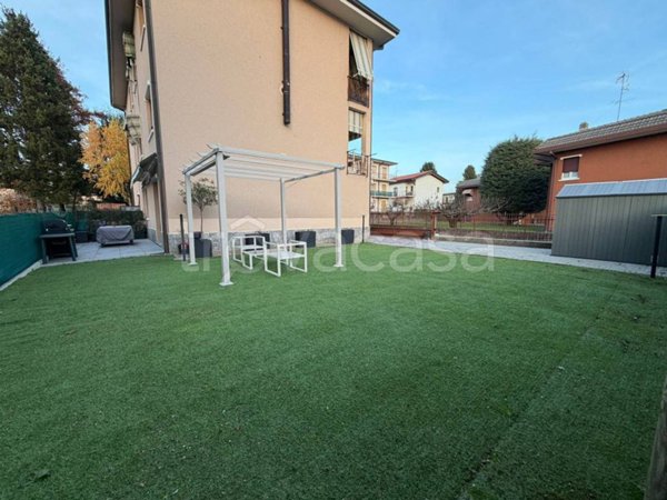 appartamento in vendita a Cantù in zona Cascina Amata