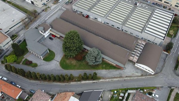 negozio in vendita a Cantù