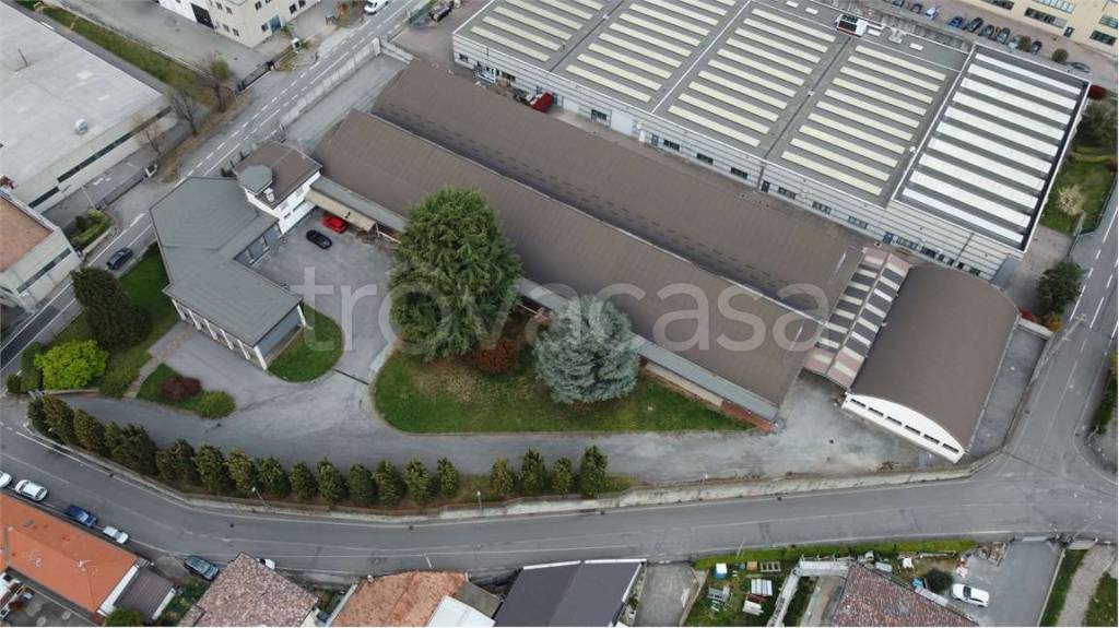 terreno edificabile in vendita a Cantù