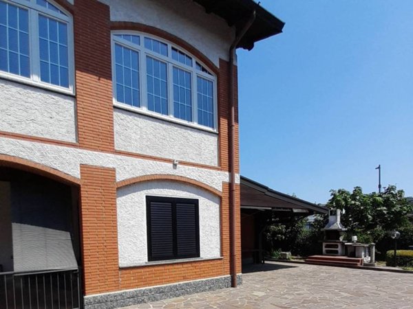 casa indipendente in vendita a Cantù