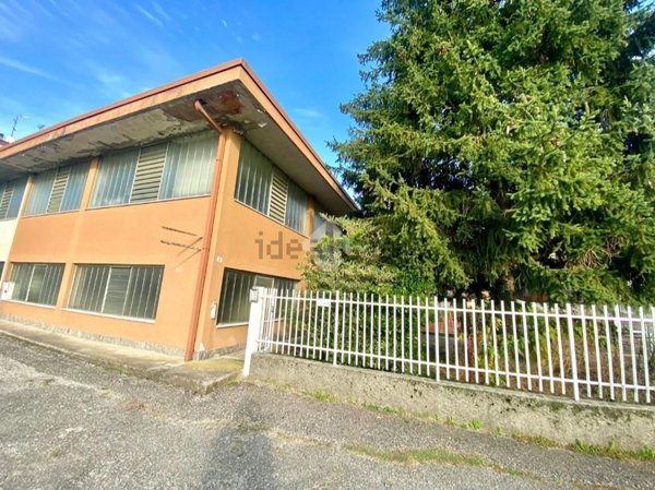casa indipendente in vendita a Cantù