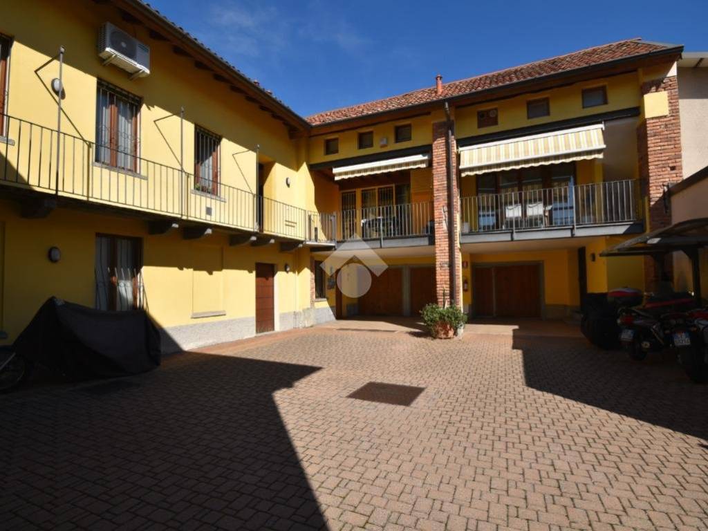 appartamento in vendita a Cantù in zona Vighizzolo