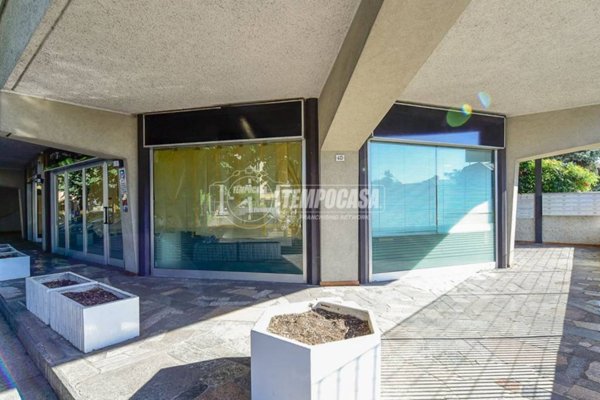 negozio in vendita a Cantù