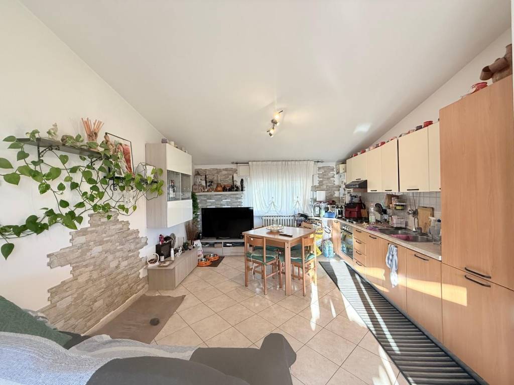 appartamento in vendita a Cantù in zona Vighizzolo