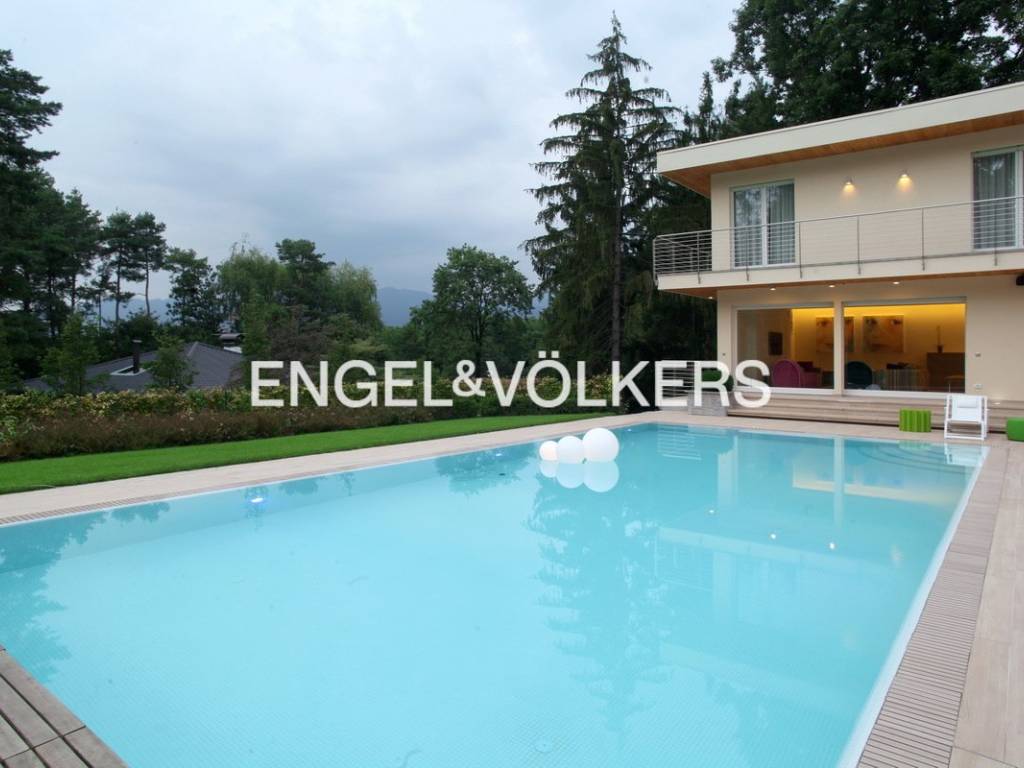 casa indipendente in vendita a Cantù