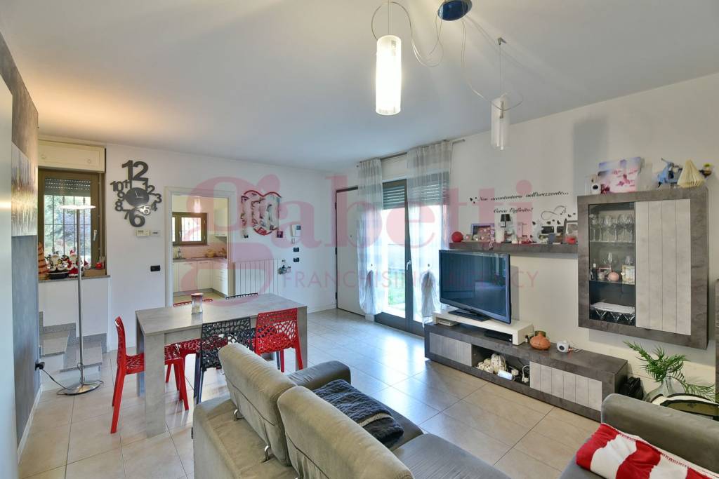 casa indipendente in vendita a Cantù