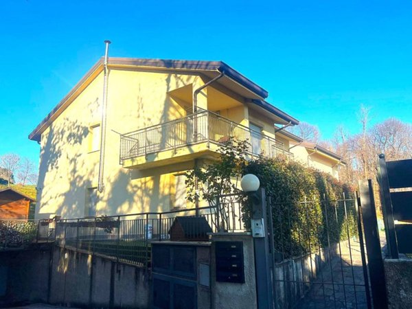casa indipendente in vendita a Cantù in zona Vighizzolo