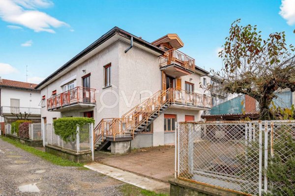 casa indipendente in vendita a Cantù in zona Vighizzolo