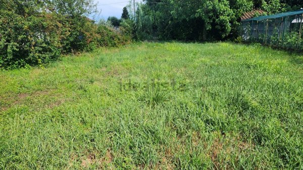 negozio in vendita a Cantù in zona Vighizzolo