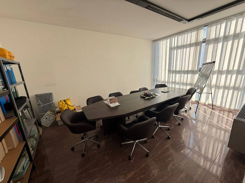 ufficio in vendita a Cantù