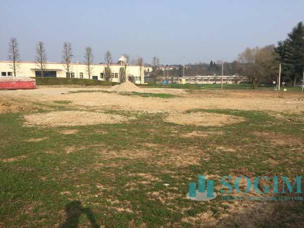 terreno edificabile in vendita a Cantù