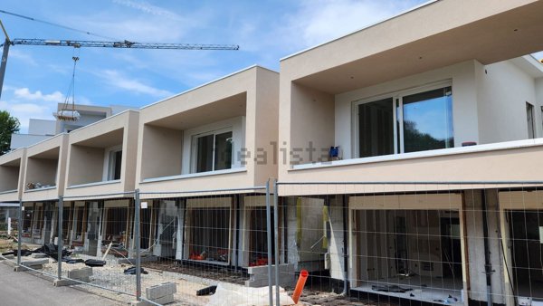 casa indipendente in vendita a Cantù