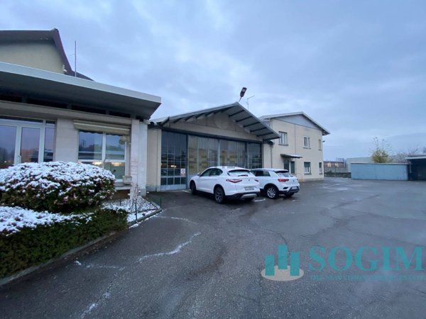 capannone in vendita a Cantù