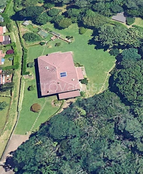 casa indipendente in vendita a Cantù