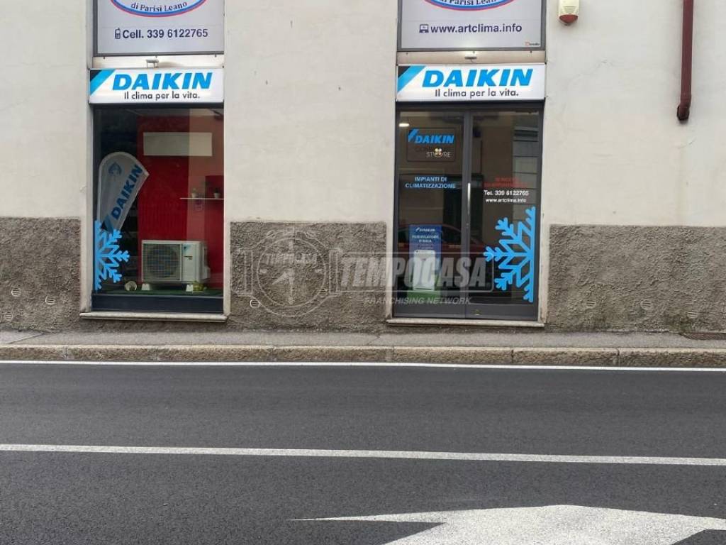 negozio in vendita a Cantù