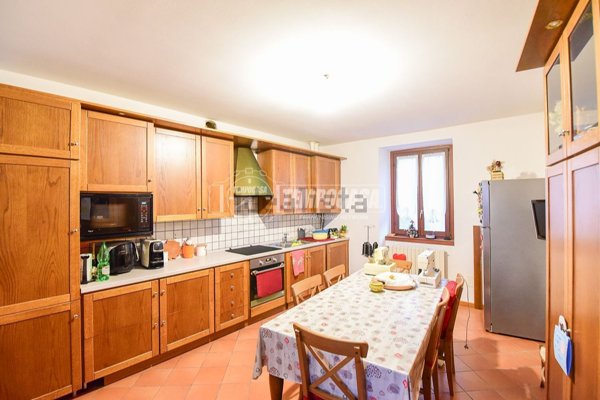 appartamento in vendita a Cantù in zona Cascina Amata